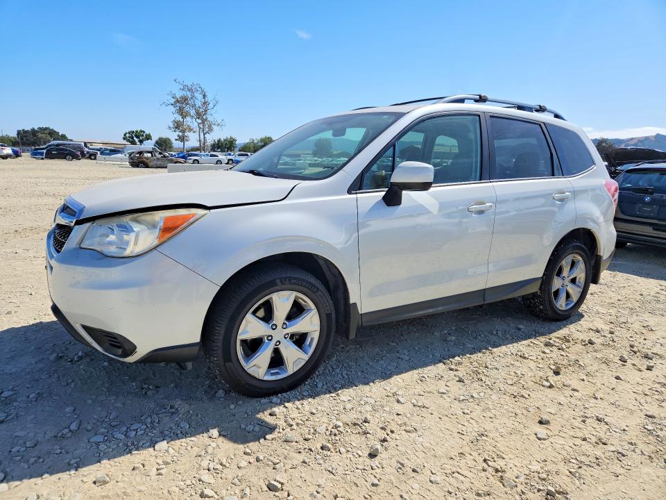 SUBARU FORESTER 2015 with VIN JF2SJADC1FH549735 - Photo from auction