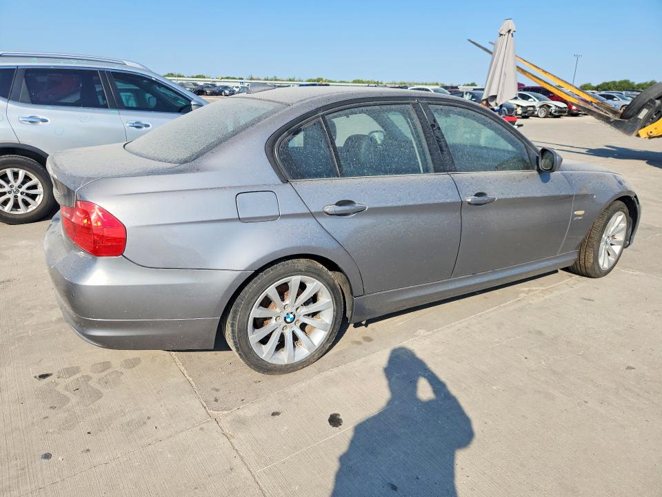 Photo 3 from auction – 2011 BMW 328 with VIN WBAPK5C52BF123454