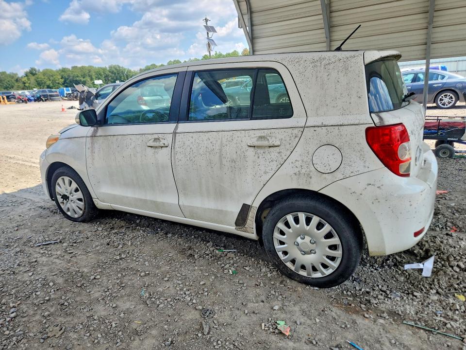 Фото 2 с аукциона – 2010 SCION XD с VIN JTKKU4B43AJ052604