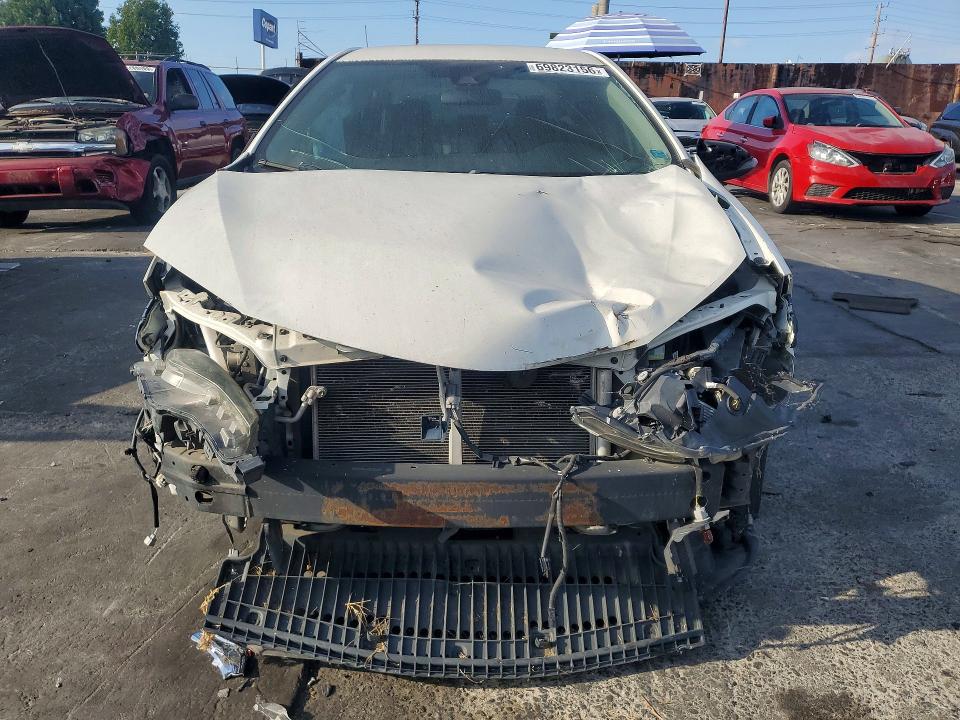 Photo 5 from auction – 2019 TOYOTA COROLLA with VIN 5YFBURHE9KP888029