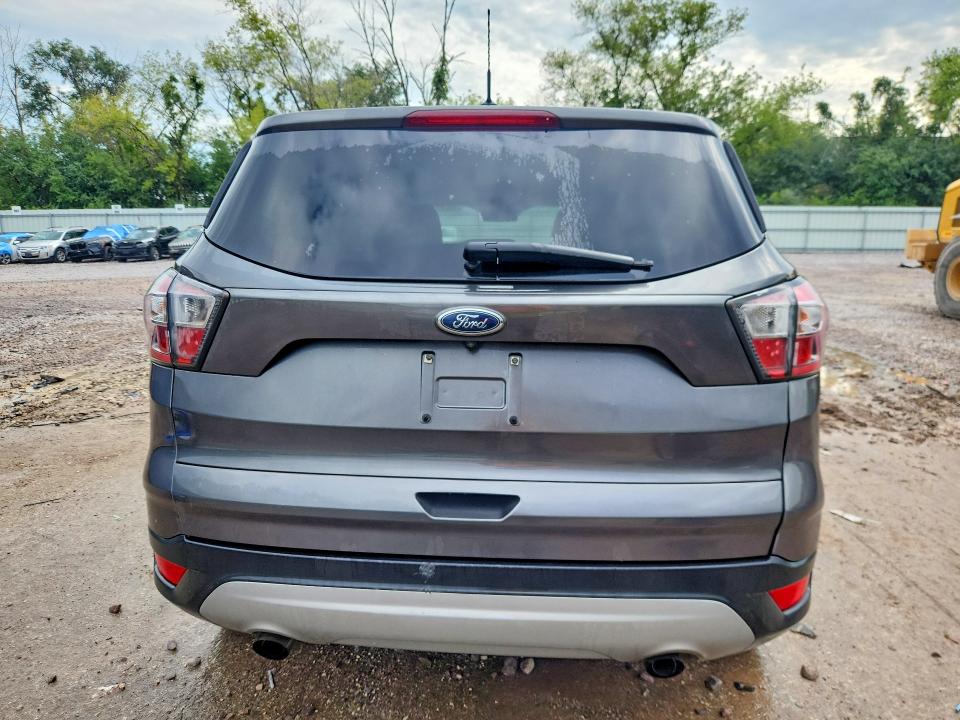 Photo 6 from auction – 2017 FORD ESCAPE with VIN 1FMCU0GD8HUB37813