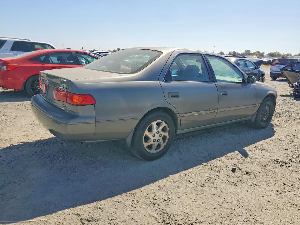 Photo 3 from auction – 2000 TOYOTA CAMRY with VIN JT2BF28K1Y0244978