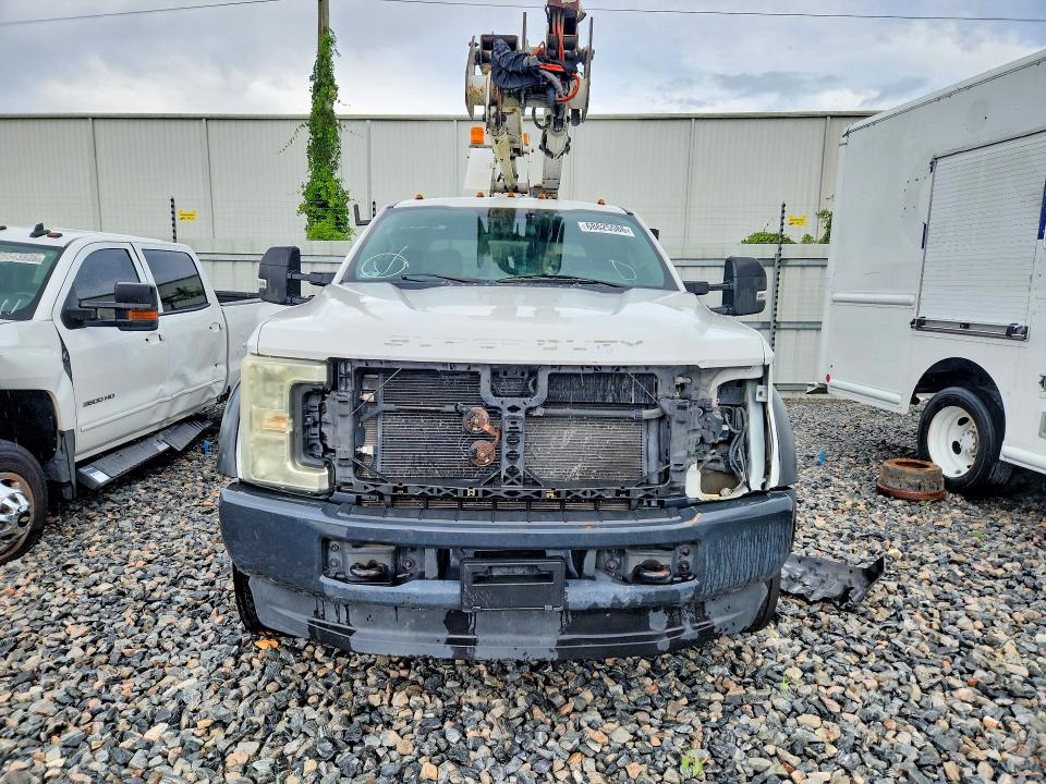 صورة رقم 5 من المزاد - 2017 FORD F550 مع VIN 1FD0W5HT0HEB92525