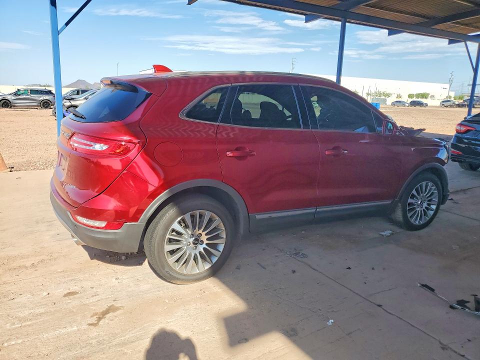 Foto 3 de la subasta – 2018 LINCOLN MKC con VIN 5LMCJ3C95JUL04448