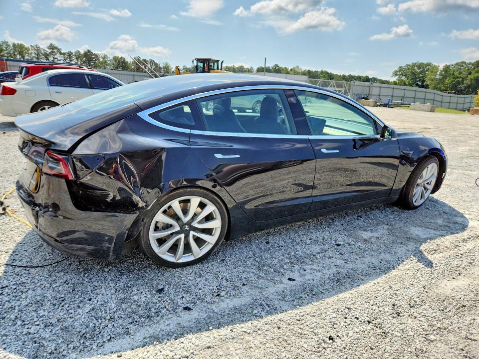 Photo 3 from auction – 2018 TESLA MODEL 3 with VIN 5YJ3E1EB3JF090438