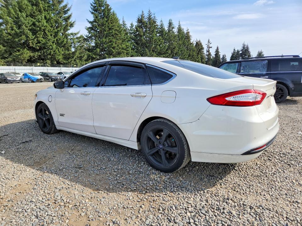 Photo 2 from auction – 2016 FORD FUSION with VIN 3FA6P0PU9GR357143