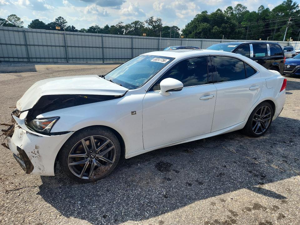 LEXUS IS 2020 con VIN JTHGA1D25L5104826 - Foto de la subasta
