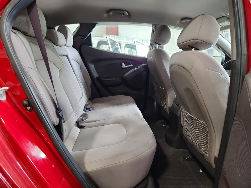 Photo 11 from auction – 2010 HYUNDAI TUCSON with VIN KM8JT3AC5AU080276