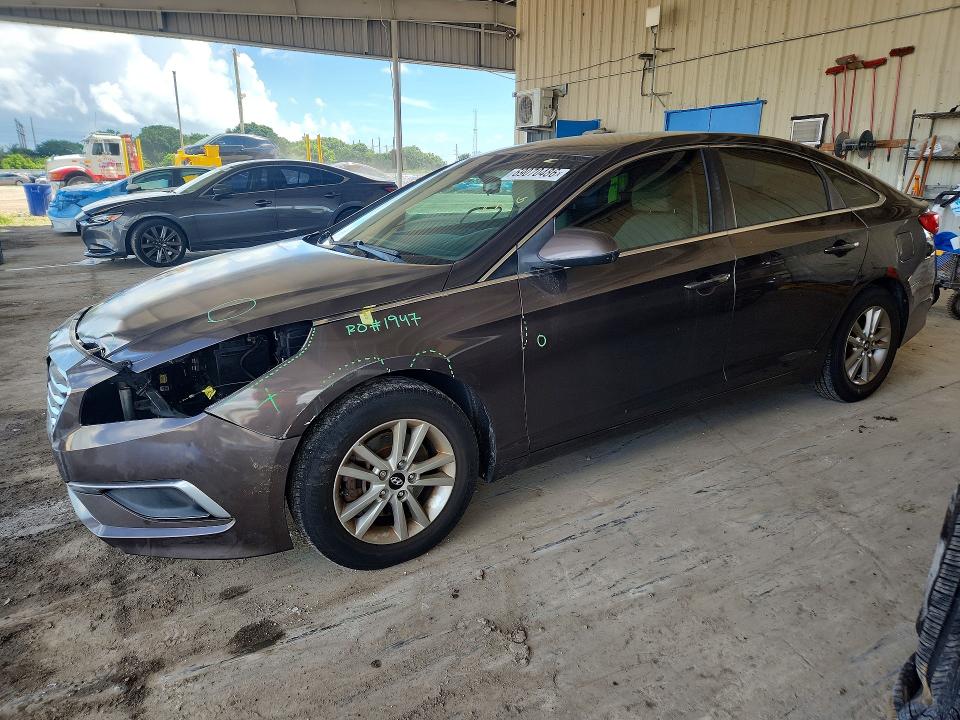 HYUNDAI SONATA 2017 with VIN 5NPE24AF8HH506216 - Photo from auction