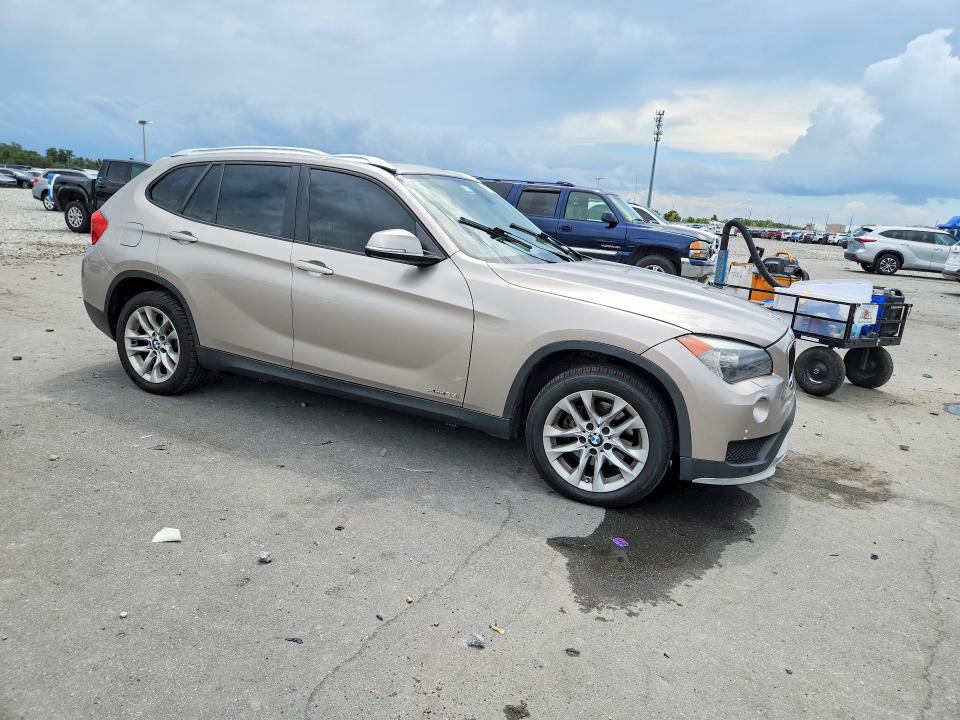 Zdjęcie 4 z aukcji – 2015 BMW X1 z VIN WBAVL1C52FVY27596
