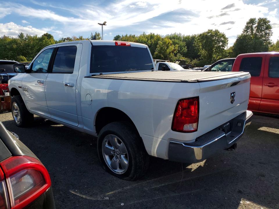 Снимка 2 от търг – 2015 RAM 1500 с VIN 1C6RR6KM0FS590186