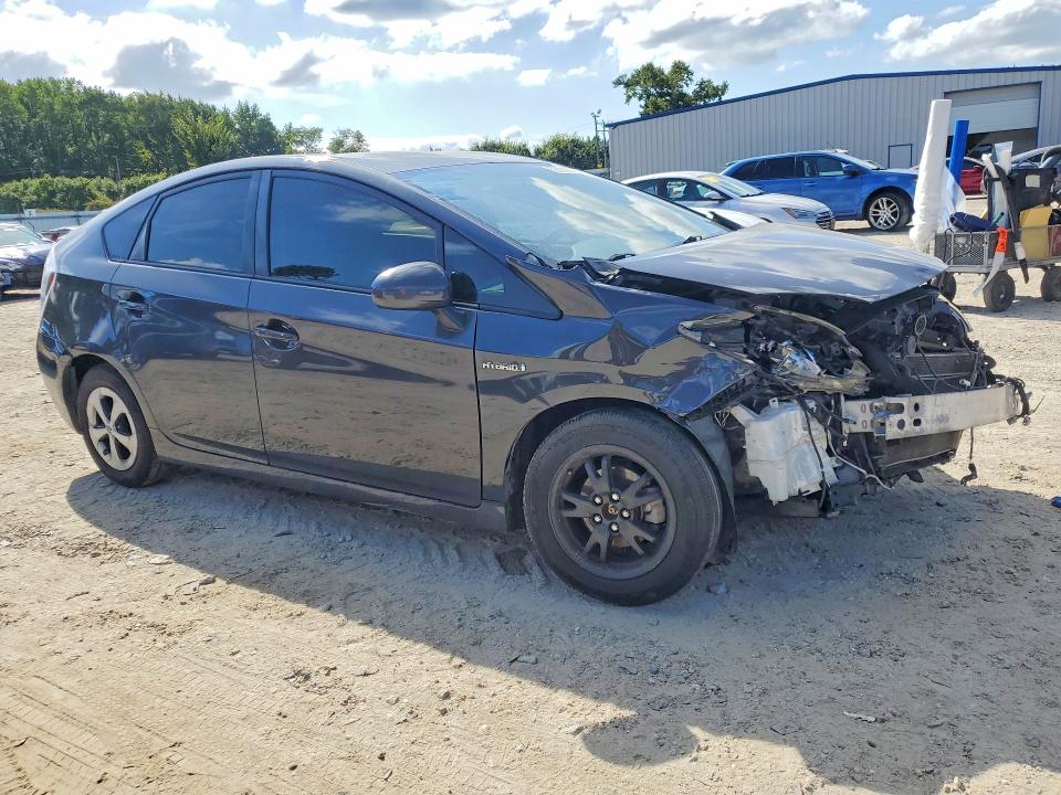 Фото 4 с аукциона – 2015 TOYOTA PRIUS с VIN JTDKN3DU3F1912679