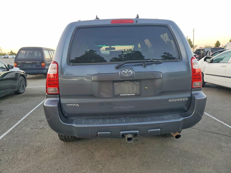 Снимка 6 от търг – 2006 TOYOTA 4RUNNER с VIN JTEZU14R568056211