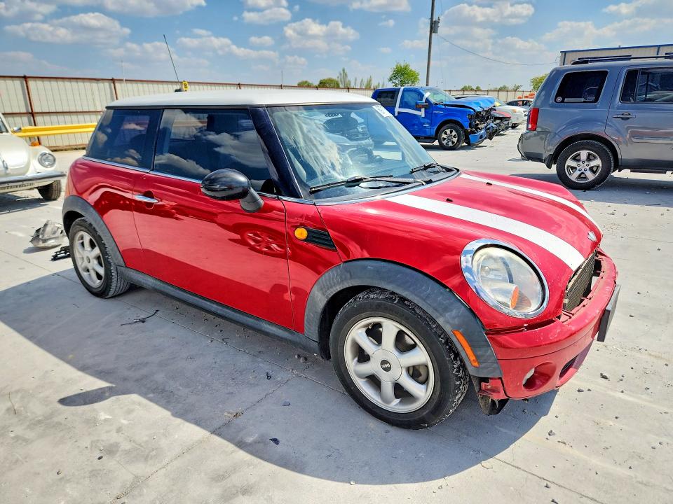 Foto 4 de la subasta – 2009 MINI COOPER con VIN WMWMF33599TZ21327