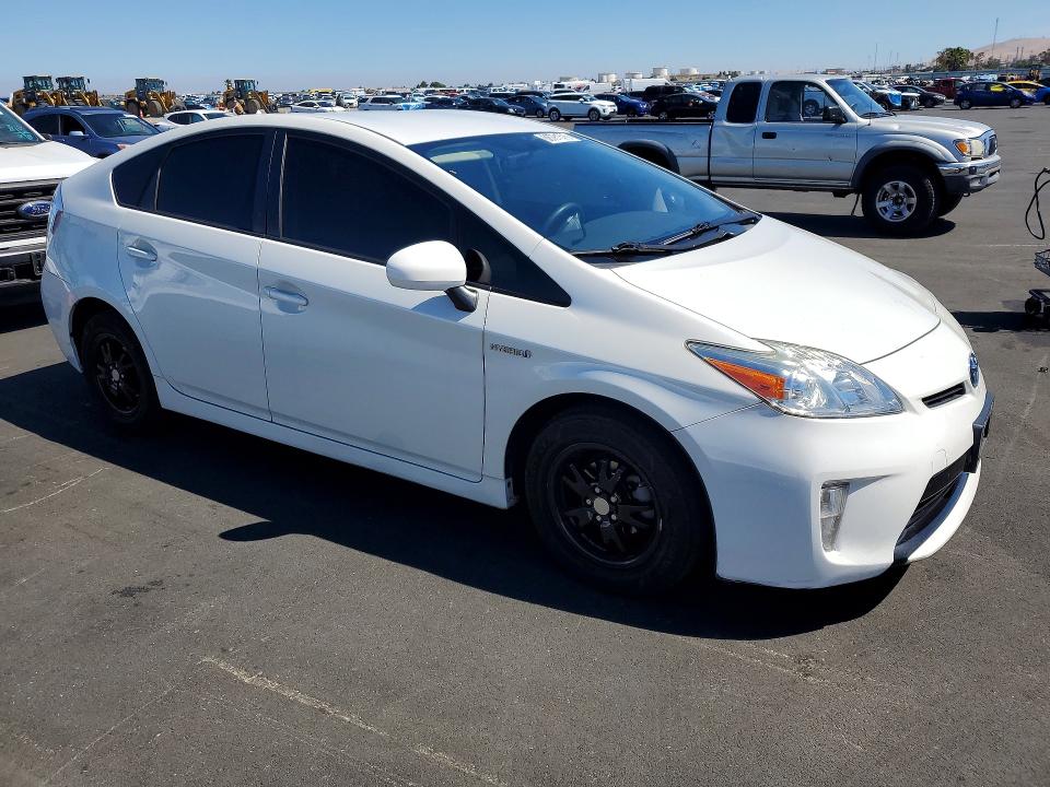 Photo 4 from auction – 2015 TOYOTA PRIUS with VIN JTDKN3DU4F0469271