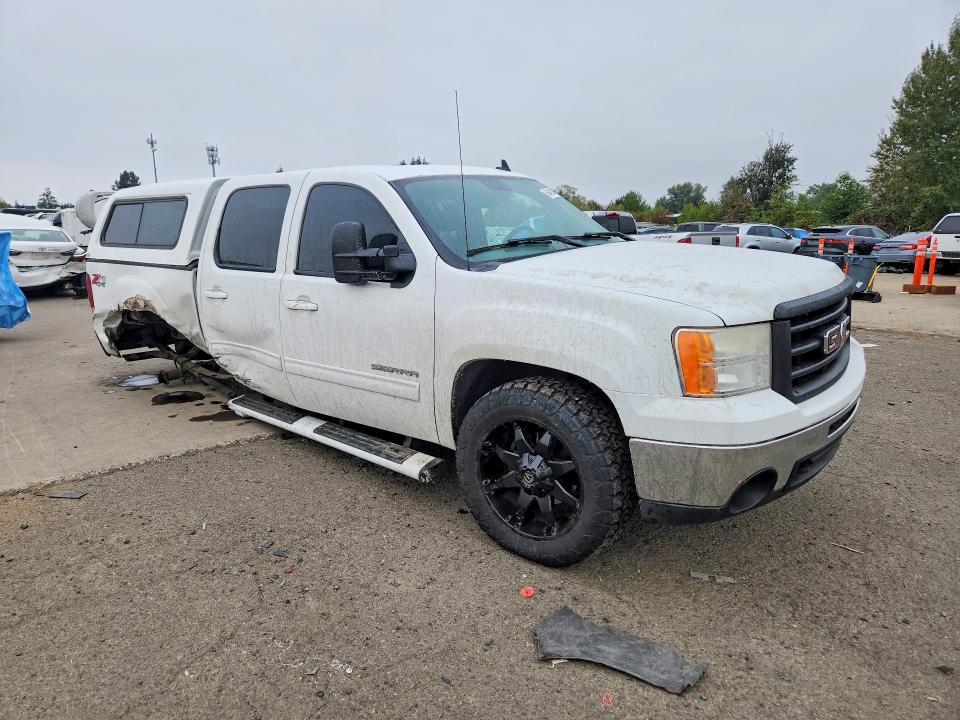 Снимка 4 от търг – 2010 GMC SIERRA с VIN 3GTRKWE37AG117479