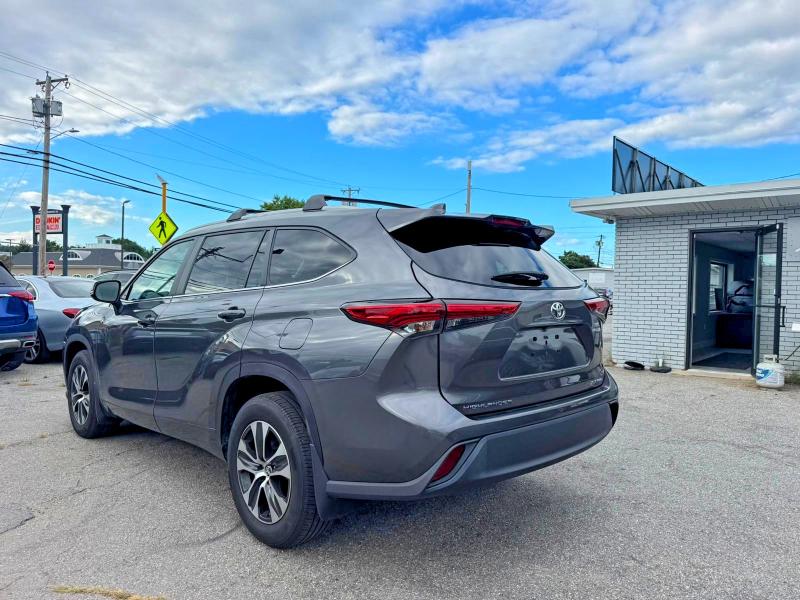Photo 3 from auction – 2023 TOYOTA HIGHLANDER with VIN 5TDKDRBH0PS520310