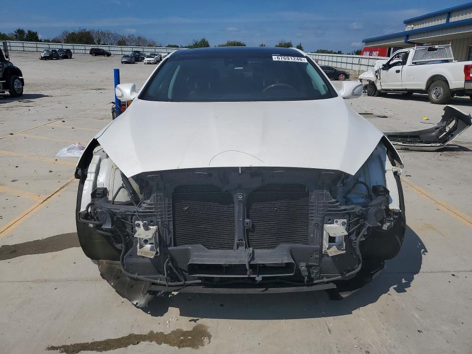Photo 5 from auction – 2017 KIA K900 with VIN KNALW4D47H6036077