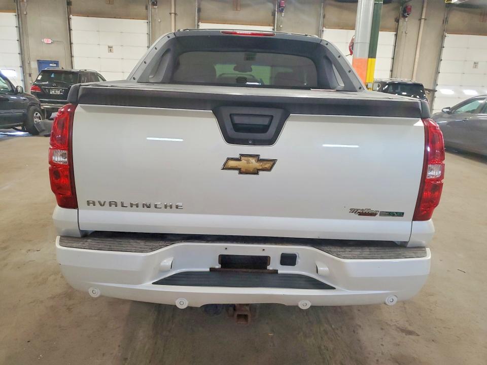 Zdjęcie 6 z aukcji – 2011 CHEVROLET AVALANCHE z VIN 3GNTKGE39BG232654