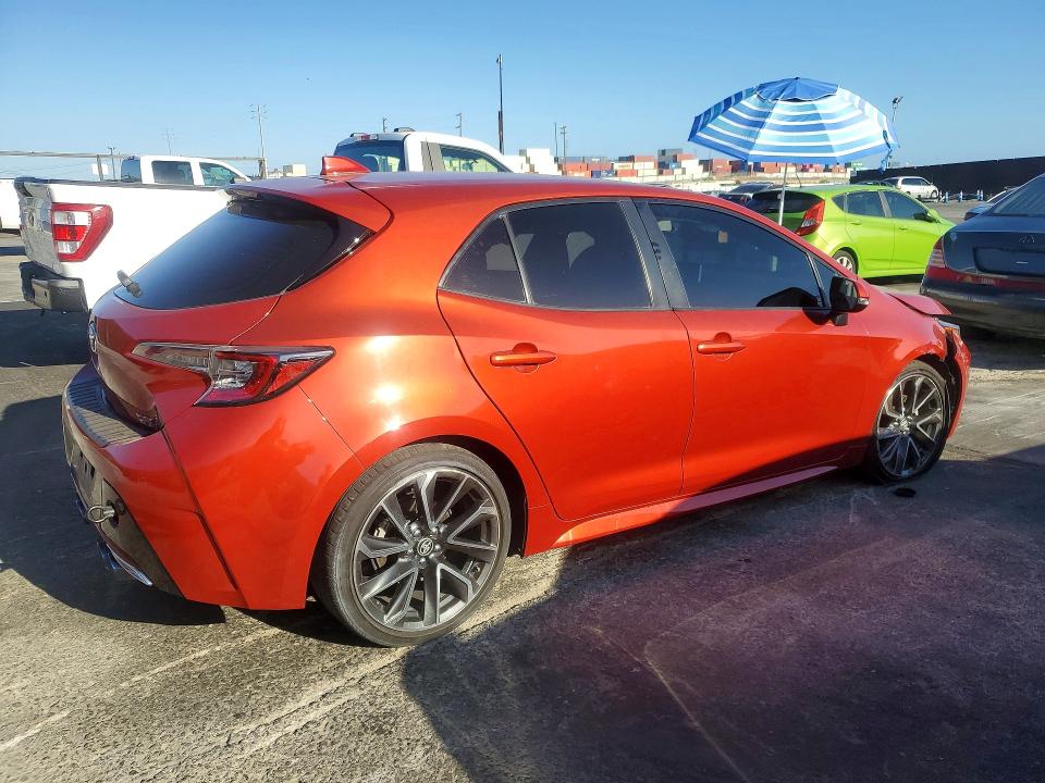 Photo 3 from auction – 2019 TOYOTA COROLLA HATCHBACK with VIN JTNK4RBE3K3051581