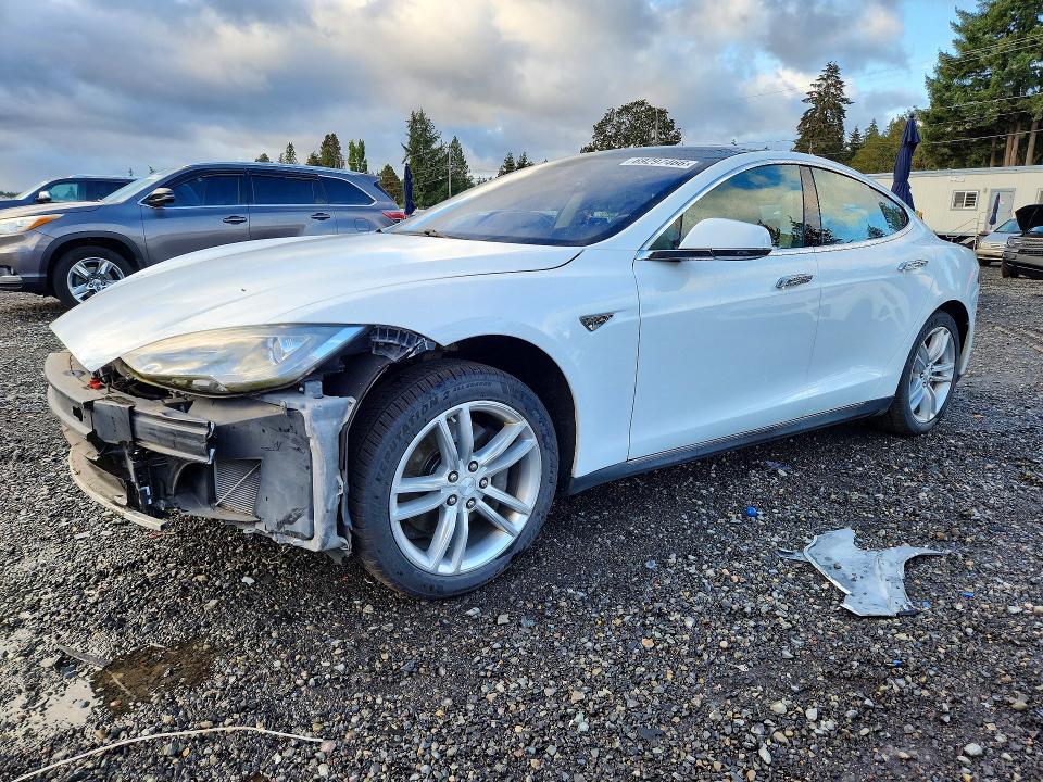 Фото 1 с аукциона – 2013 TESLA MODEL S с VIN 5YJSA1CN2DFP05876