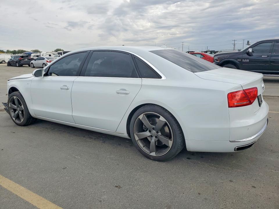 Фото 2 с аукциона – 2014 AUDI A8 с VIN WAUR2AFD9EN002631