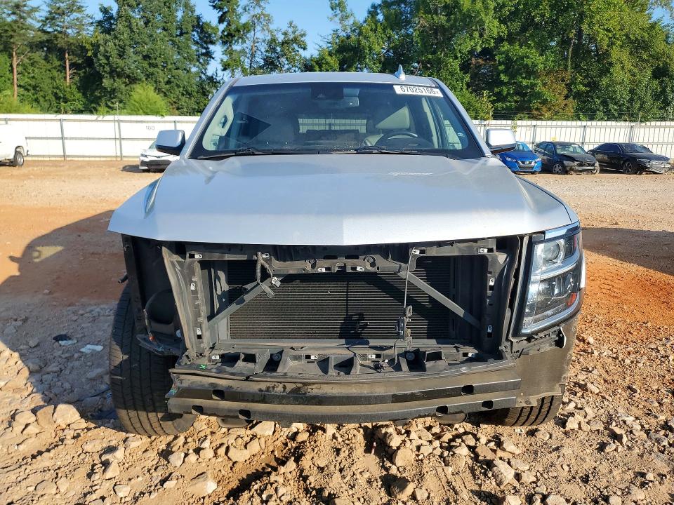 Photo 5 from auction – 2018 CHEVROLET SUBURBAN with VIN 1GNSCHKC1JR171219