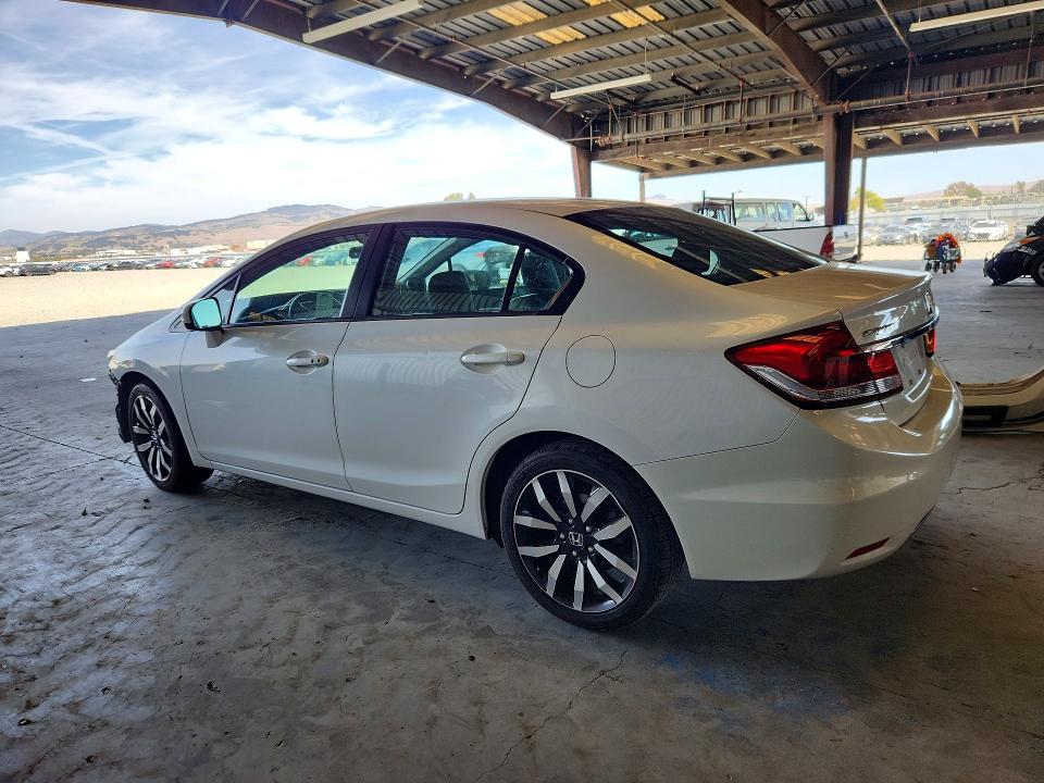 Photo 2 from auction – 2015 HONDA CIVIC with VIN 19XFB2F97FE230821