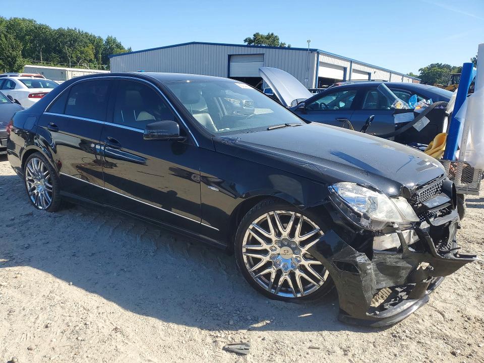Снимка 4 от търг – 2012 MERCEDES-BENZ E с VIN WDDHF8JB0CA631531