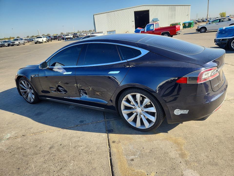 صورة رقم 2 من المزاد - 2014 TESLA MODEL S مع VIN 5YJSA1H18EFP57133