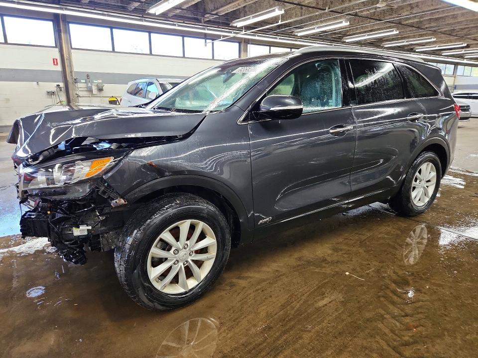 KIA SORENTO 2017 con VIN 5XYPGDA3XHG237398 - Foto de la subasta