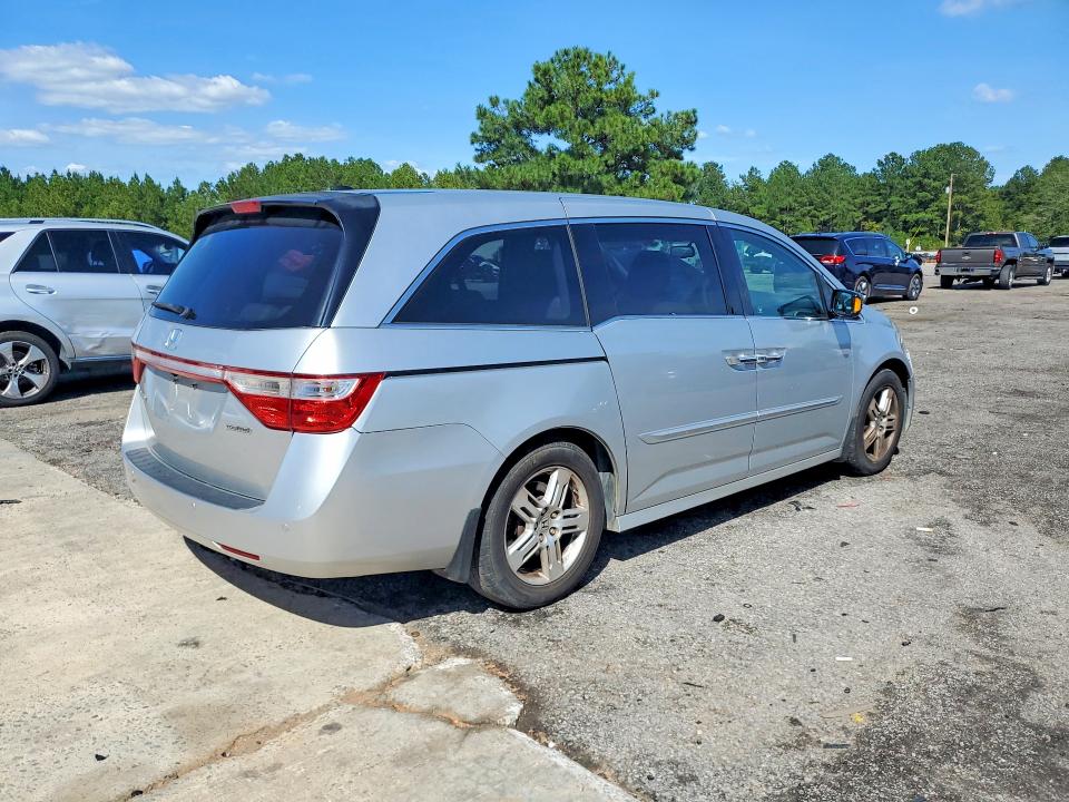 Photo 3 from auction – 2011 HONDA ODYSSEY with VIN 5FNRL5H95BB024183