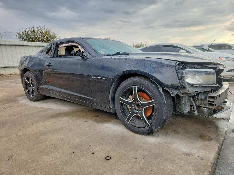 Снимка 4 от търг – 2014 CHEVROLET CAMARO с VIN 2G1FB1E36E9125961