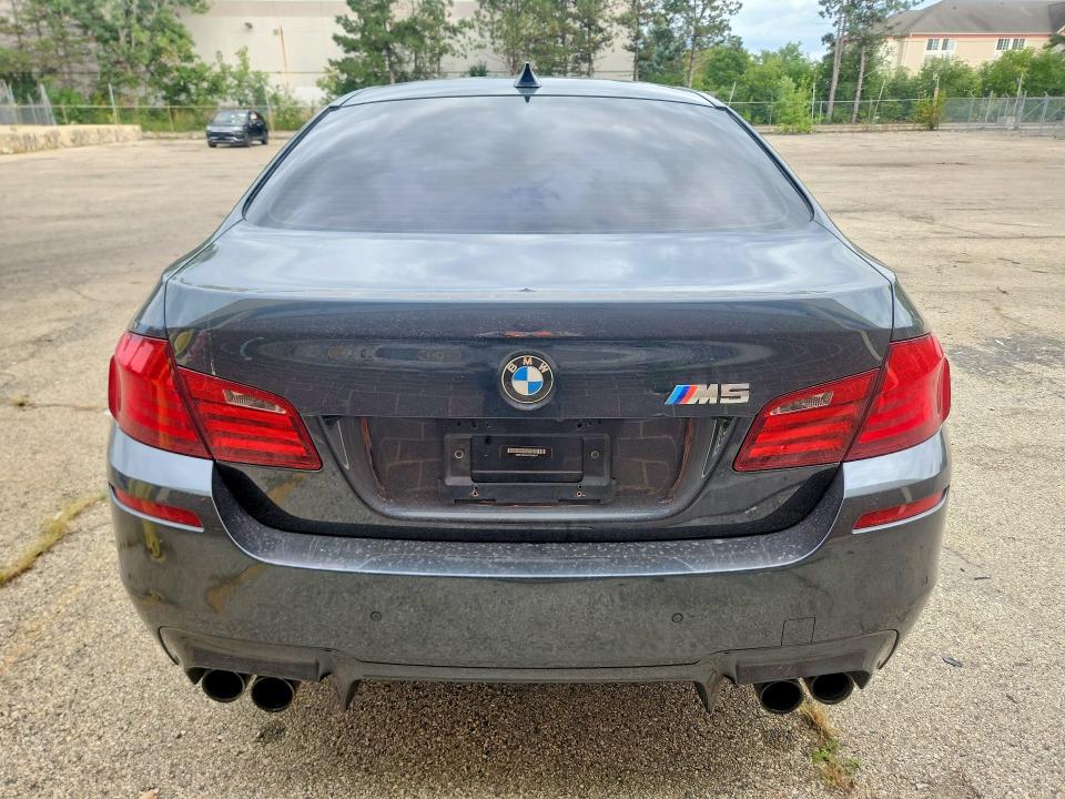 Zdjęcie 6 z aukcji – 2013 BMW M5 z VIN WBSFV9C5XDD096847