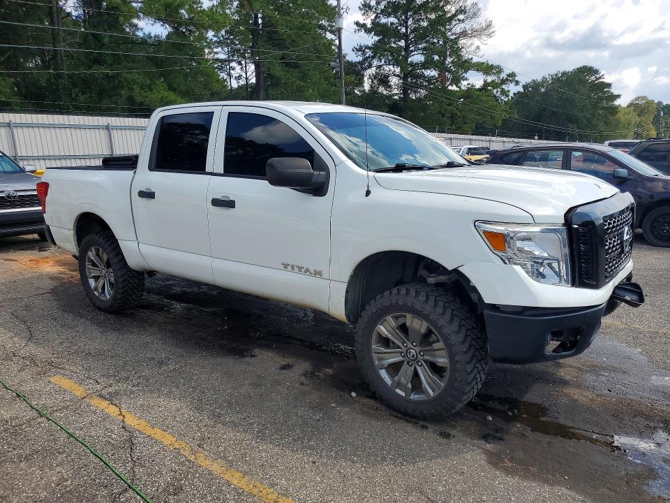 Снимка 4 от търг – 2017 NISSAN TITAN с VIN 1N6AA1EJ9HN556697