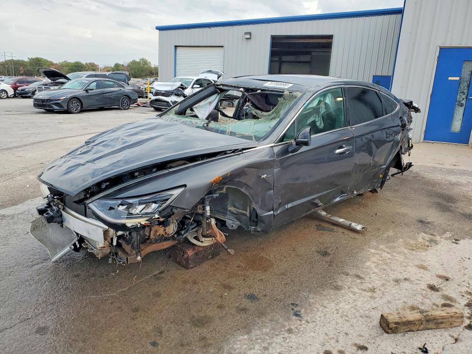 Photo 1 from auction – 2021 HYUNDAI SONATA with VIN 5NPEK4JC2MH112131