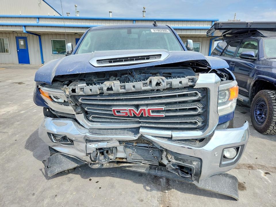 Zdjęcie 5 z aukcji – 2019 GMC SIERRA z VIN 1GT12REY2KF232827