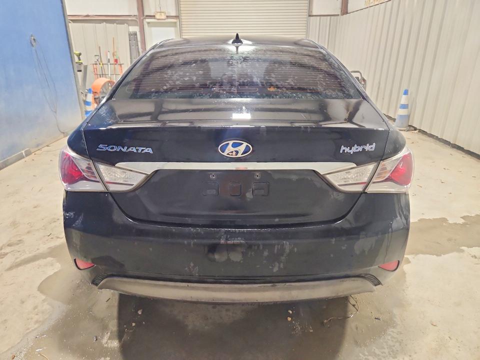 Photo 6 from auction – 2012 HYUNDAI SONATA with VIN KMHEC4A41CA045528