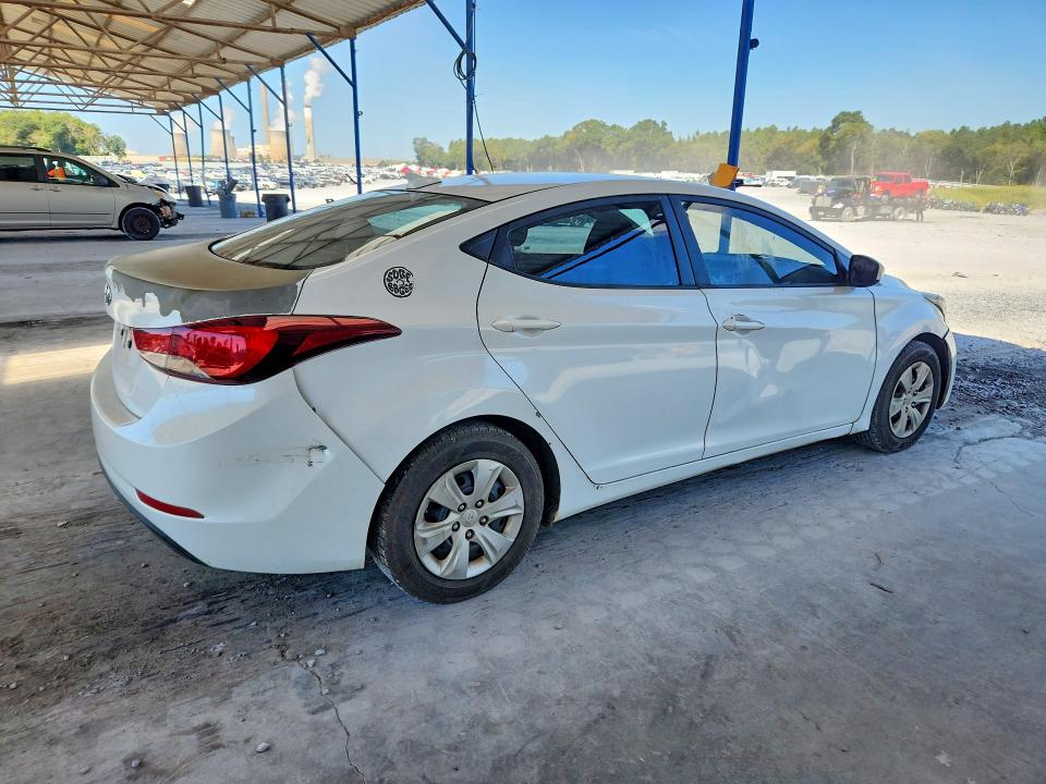 Photo 3 from auction – 2016 HYUNDAI ELANTRA with VIN 5NPDH4AE0GH785581