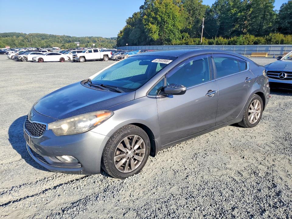 KIA FORTE 2015 with VIN KNAFX4A87F5363941 - Photo from auction