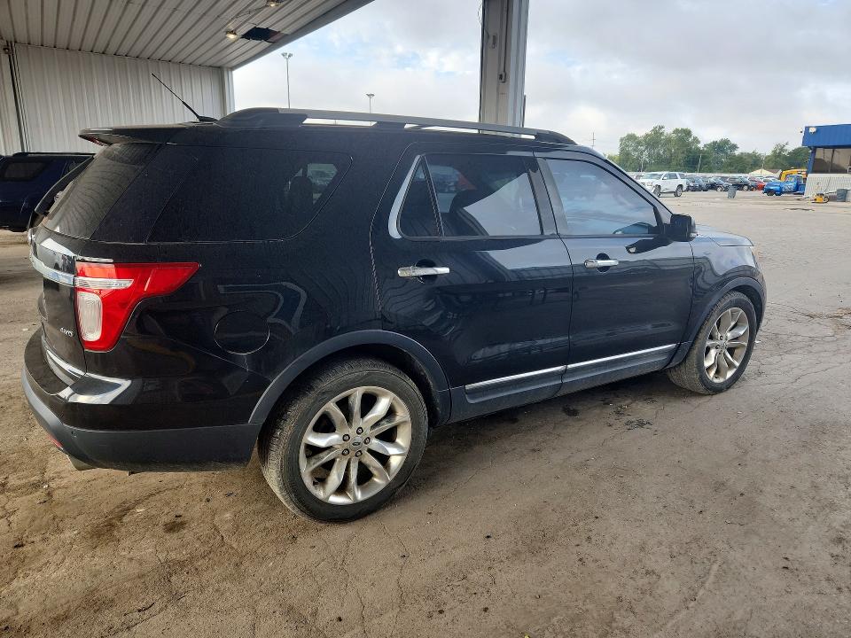 Photo 3 from auction – 2011 FORD EXPLORER with VIN 1FMHK8D86BGA92197