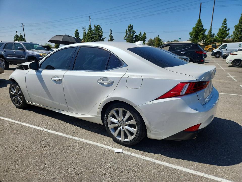 Zdjęcie 2 z aukcji – 2016 LEXUS IS z VIN JTHBA1D28G5011251