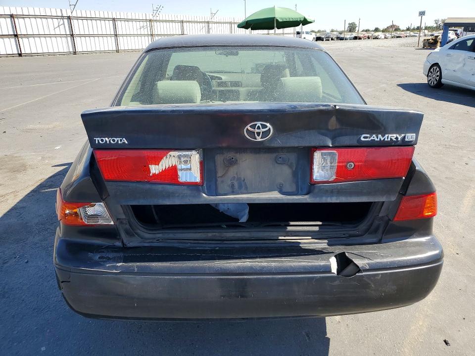 Photo 6 from auction – 2001 TOYOTA CAMRY with VIN 4T1BG22K71U110662