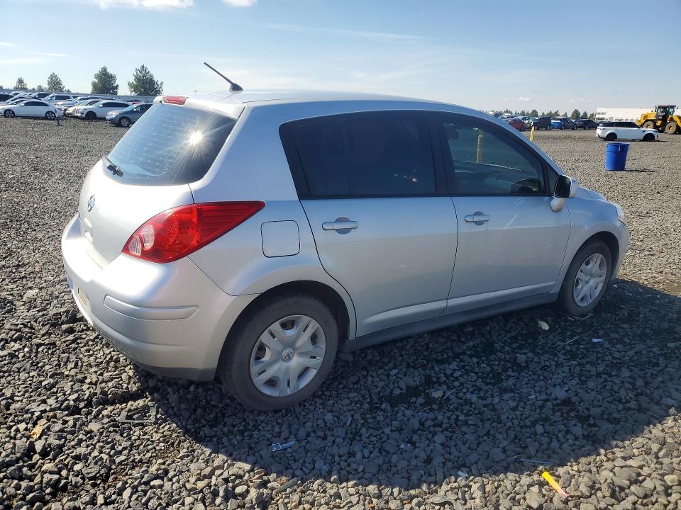 Photo 3 from auction – 2010 NISSAN VERSA with VIN 3N1BC1CP3AL359722