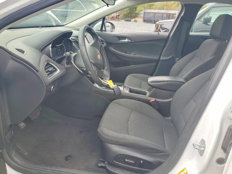 Photo 7 from auction – 2018 CHEVROLET CRUZE with VIN 1G1BE5SM2J7104627