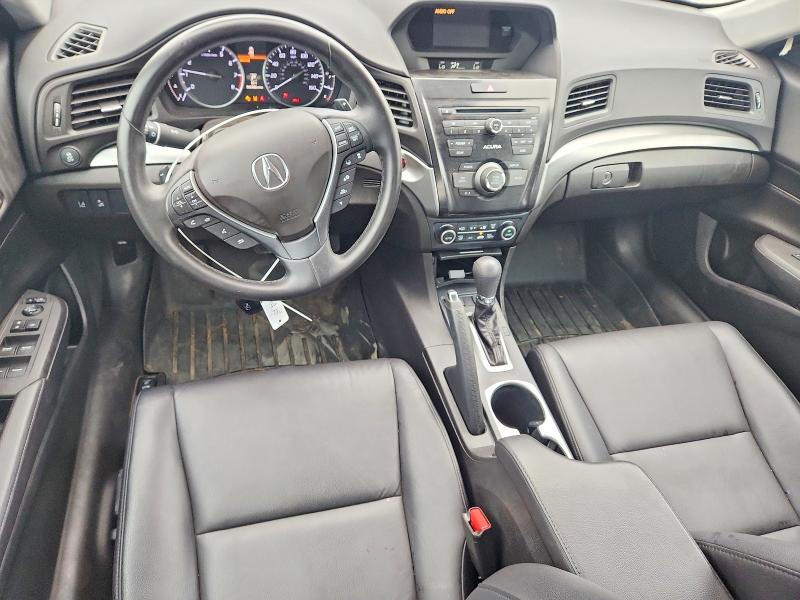 Снимка 8 от търг – 2017 ACURA ILX с VIN 19UDE2F35HA000664