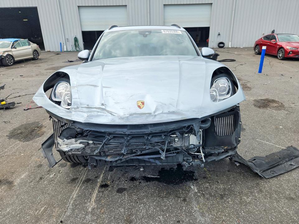 Photo 5 from auction – 2018 PORSCHE MACAN with VIN WP1AB2A52JLB35502