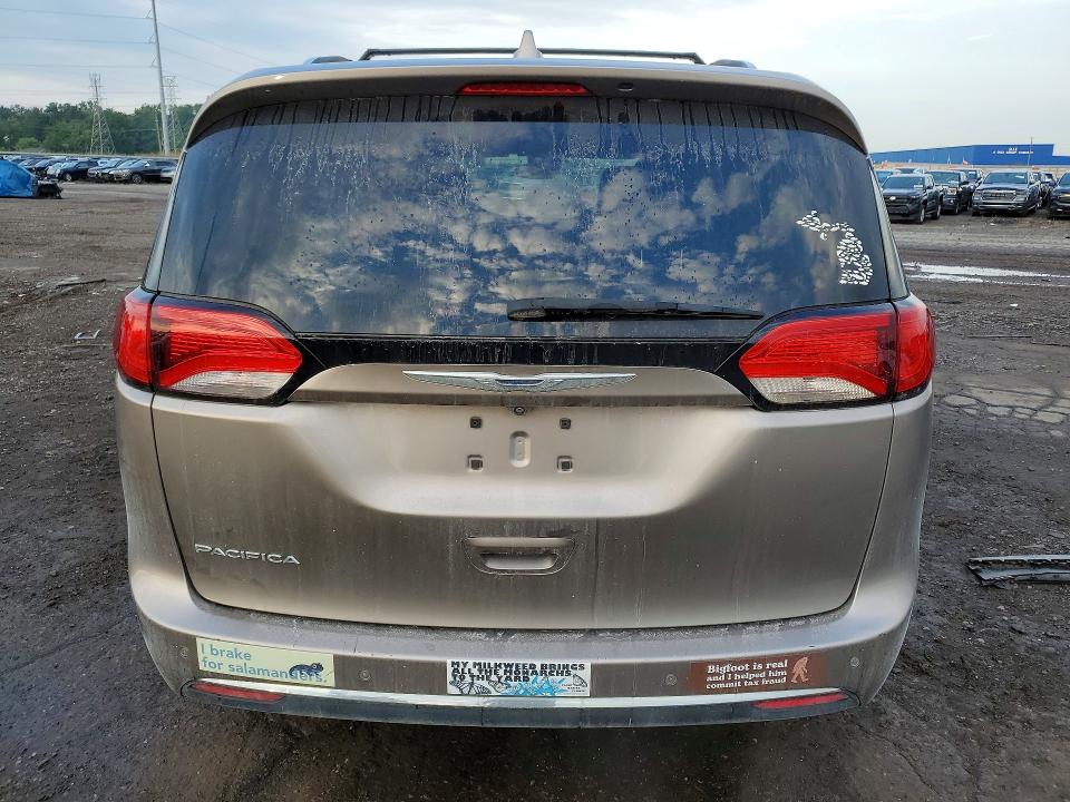 Снимка 6 от търг – 2017 CHRYSLER PACIFICA с VIN 2C4RC1EG4HR684143
