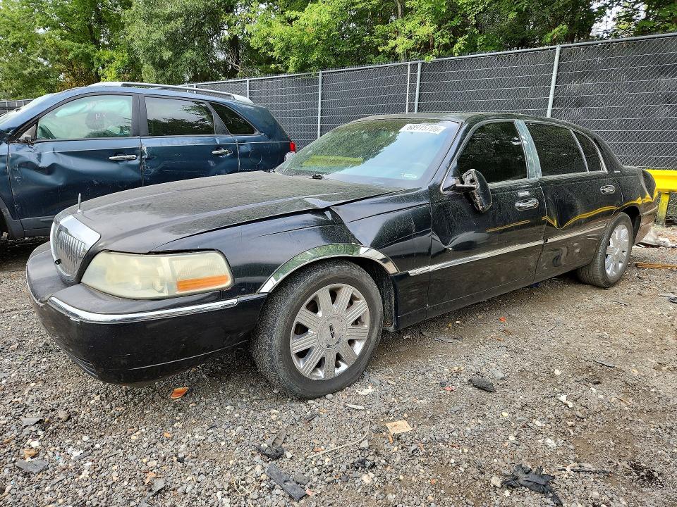 2006 LINCOLN TOWN CAR - Търг №68915706