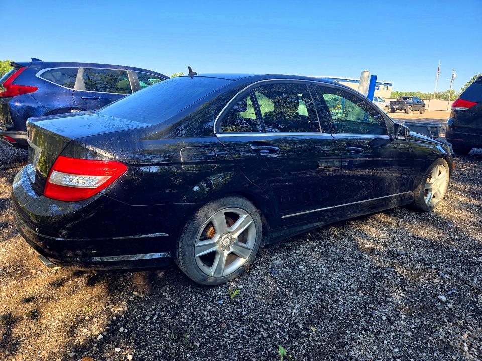 Photo 3 from auction – 2011 MERCEDES-BENZ C with VIN WDDGF8BB1BA522181